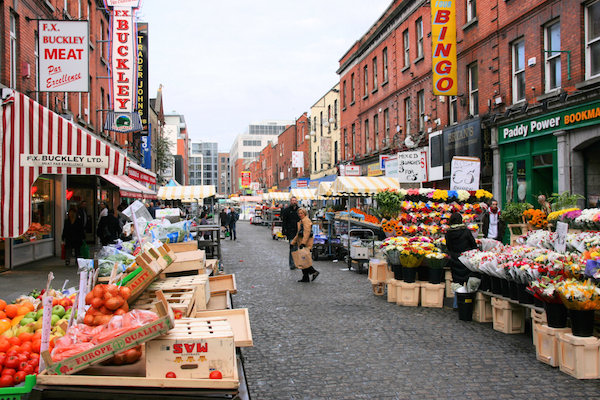 File:Moore Street market, Dublin.jpg