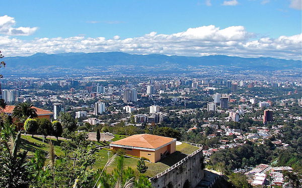 File:1024px-Guatemala City (663)-1.jpg
