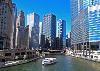 Chicago River ferry.jpg