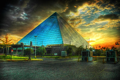 Pyramid memphis.jpg